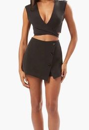 NWT WeWoreWhat Tie Back Suiting Wrap Top Black V-Neck Cropped Crop Top sz Medium