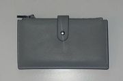 Gray wallet Tons of space