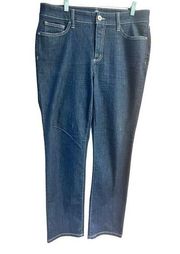 St. John’s Bay Womans Straight Leg Stretch  Jeans Sz 12