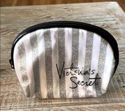 💋💄Victoria’s Secret Cosmetic Bag💄💋 NWOT