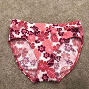 L.L.BEAN floral swim bottoms size 10.