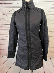 Athleta Rock Ridge PrimaLoft Quilted puffer coat size XS Extra Small Black Lined
