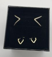 NWT VICTORIAS SECRET V BRACELET AND EARRINGS SET