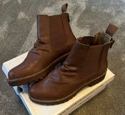 Women’s size 8 NWT Brown  Boots