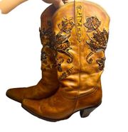 Charlie 1 Horse Western Boots in Brown with Floral Cutouts Women's sz 6