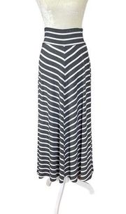 AB Studio gray and white stripe maxi skirt stretchy flowy women’s size small