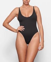 NWT 
Signature Swim Scoop Neck One Piece