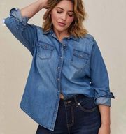 Torrid Top Chambray Taylor Medium Wash Denim Button-Down Shirt Sz 2X (2) EUC