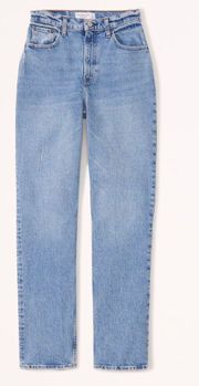 A&F 90’s Straight Ultra High Rise Curve Love Jeans