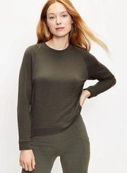 Lou & Grey Women’s Signature-soft Plush Crewneck Sweatshirt Olive Green Medium