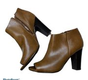 . Brown Faux Leather Heeled Ankle Boots Size 6