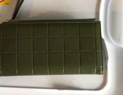 Double entry and zipper green Block wallet