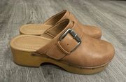 Women's Faye Clog Heels - Universal Thread Tan 