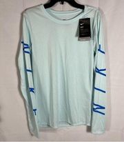 Nike NWT  Women’s Training Long Sleeve Dri-Fit Odor Resistant Shirt XS