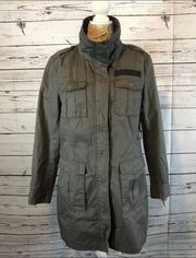 Kenneth Cole trench coat
Size XL