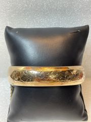 Vintage MS & Co. Gold Filled Flower Etched Hinged Bangle Bracelet 7”