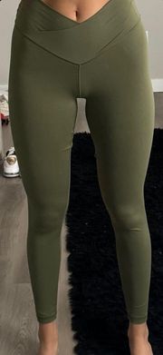 Offline Green Crossover Leggings