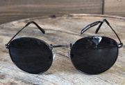New Steve Madden Black Round Lens Sunglasses