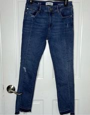 DL 1961 Mara instascuplt Straight ankle jeans in size 26 castle wood medium wash