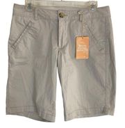 Dockers NEW with tags, Khaki Besom pocket bermuda shorts size 6, preppy, golf