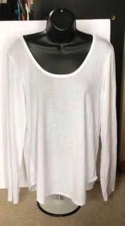 Just Be Women’s Shirt size large