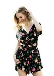 Boutique Ninexis Black Floral Surplice Wrap Short Sleeve Romper S