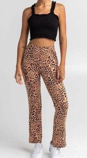 NWT Billabong “Going High” Leopard Print Flare Leggings