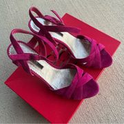 Carolina Herrera Fuschia Suede Sandals, Size EU 39, in Original Box Retail $510