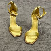 ankle strap sandal size 36.5