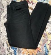 New. WILDFOX dark jeans. 25”