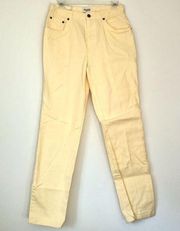 NEW NWT ST. JOHN'S BAY Stretch Classic Jeans Lemon Yellow Straight Leg 6 FLAWS