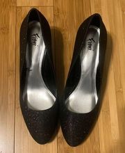 Fioni Glitter Black Pump Women’s Size 10