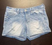 Soho Light Wash Blue Denim Embroidered Jean Shorts Women's Size 4