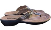 Minnetonka bronze leather with silver plated embellishments flip flops size 9