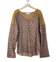 Hailey & Co Womens L Oversized V Neck Animal Print Top NWOT