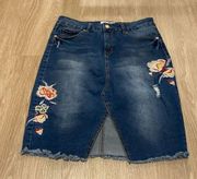 Women’s Royalty Embroidered Denim Jean Mini Skirt size 12