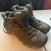 Keen hiking boots