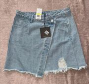 Le Lis Women’s Denim Asymmetrical Raw Hem Button Skirt  Blue Size M NWT