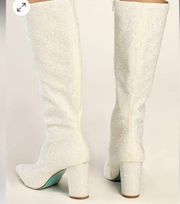 Betsy Johnson Pearl White Boot SB-Candy Pointed-Toe Knee-High Size 7.5