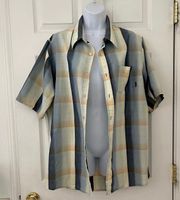 𝅺 NWOT Plaid Short Sleeve Button Down Shirt