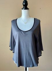 PLEIONE | Gray Scoop Neck Bat Sleeve Tee - Sz M