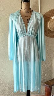 Vintage Lorriane  Blue Negligée Nightgown & Robe set