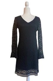 Laundry By Shelli Segal Black Lace Cocktail Size 6 Sheath Bell Sleeves Classic