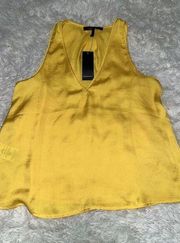 BCBG MAXAZRIA NWT YELLOW TANK TOP WOMENS SIZE S V NECK D44