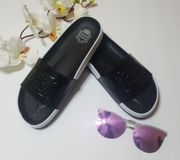 Juicy Couture Cute Summer Slide Size 8