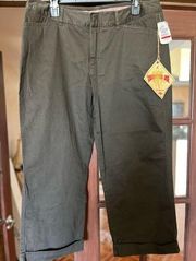 NWT Caribbean Joe Brown Cuffed Size 16P Capri