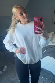 white crew neck sweatshirt