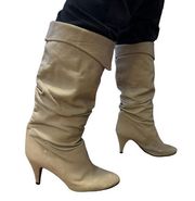 Vintage 80's Slouchy leather fold-over heeled cream boots size 10