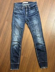 AYR 26/28 skinny jeans distressed