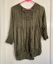 Solitaire Women’s Small Army Green 3/4 Sleeve Blouse Beaded Tassels